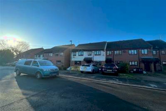 2 Bedroom Terraced House To Rent In Lay Gardens, Radford Semele, CV31