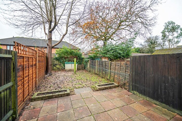 2 Bedroom Terraced House For Sale In Copse Lane, Horley, RH6