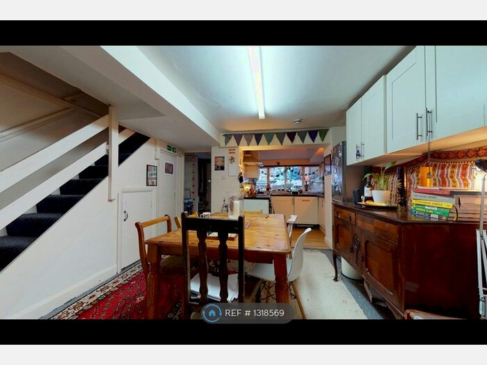 6 Bedroom Semi-Detached House To Rent In Coldharbour Lane, London SW9