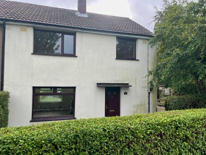 3 Bedroom Semi-Detached House To Rent In Balmoral Avenue, Huddersfield, HD4