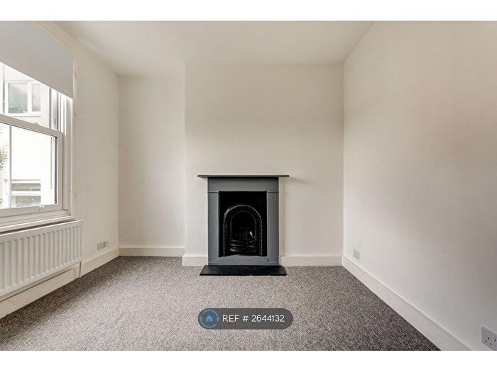 1 Bedroom Flat To Rent In Elm Grove, Brighton, BN2