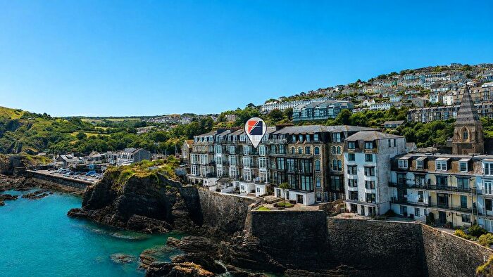 2 Bedroom Flat For Sale In Capstone Crescent, Ilfracombe, EX34