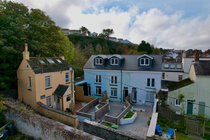 2 Bedroom End Of Terrace House To Rent In Turnchapel, Plymouth, PL9