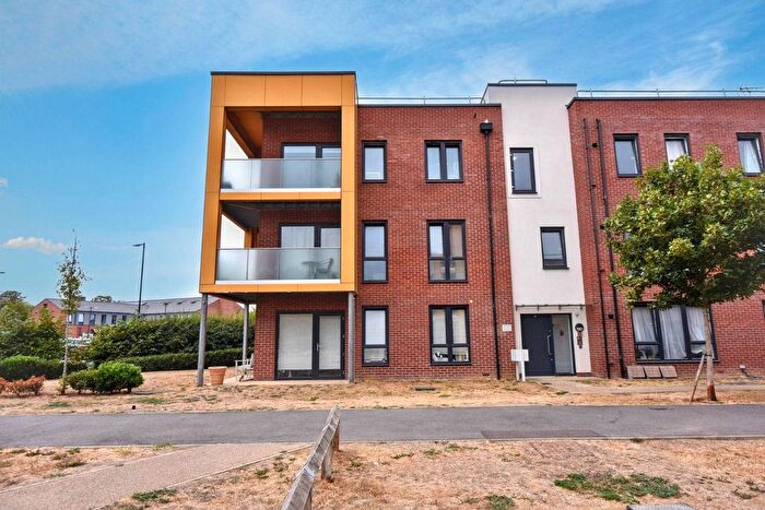 2 Bedroom Flat For Sale In Wayfarer House, Cole Avenue, Southend-On-Sea, SS2