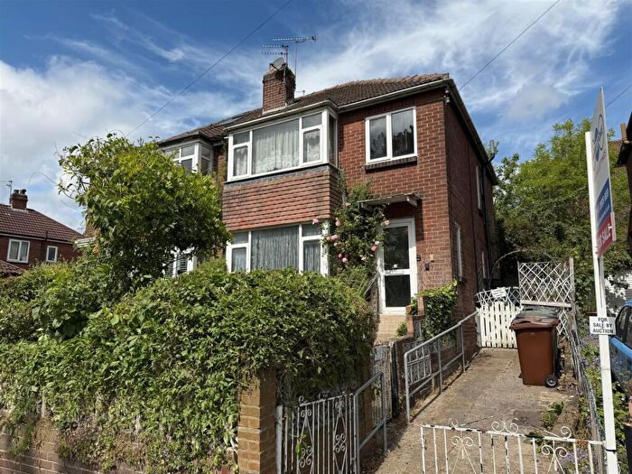 3 Bedroom Semi-Detached House For Sale In Towers Way, Meanwood, LS6