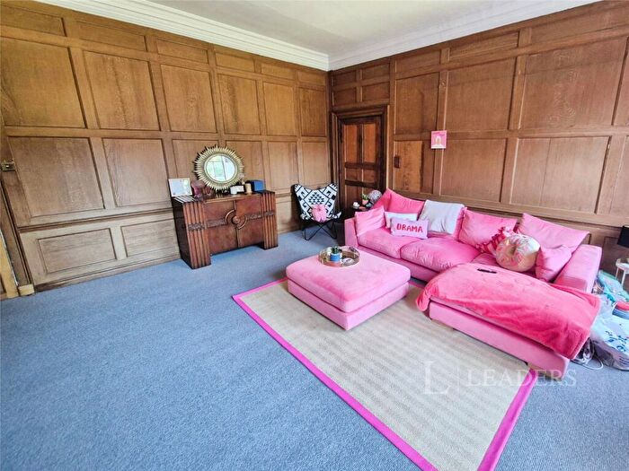 2 Bedroom Apartment For Sale In St Marys Gate, Derby, Derbyshire, DE1