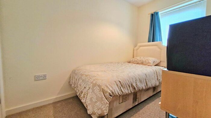 2 Bedroom End Of Terrace House For Sale In Drift Avenue, Stamford, PE9