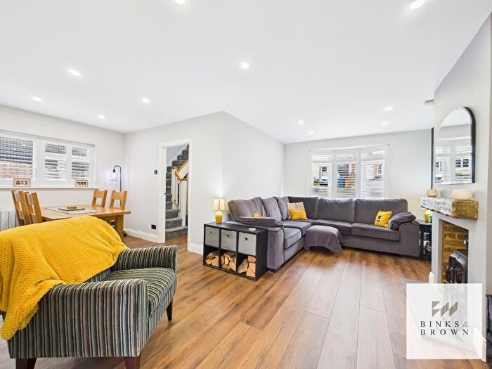 3 Bedroom Semi-Detached House For Sale In St James Avenue East, Stanford Le Hope, Essex, SS17