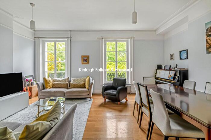 3 Bedroom Flat To Rent In Highbury Crescent, Highbury, London, N5