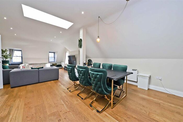 2 Bedroom Flat For Sale In Rickmansworth Road, Harefield, Uxbridge, UB9