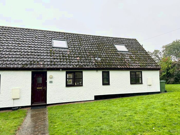 End Of Terrace House To Rent In Madingley Road, Coton, Cambridge, CB23