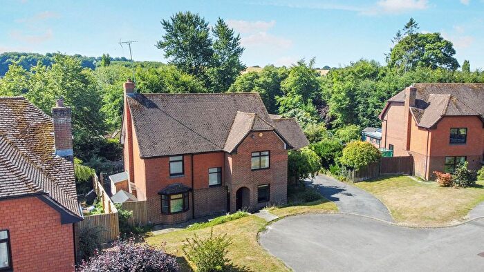 5 Bedroom Detached House For Sale In Hughes Close, Marlborough, SN8