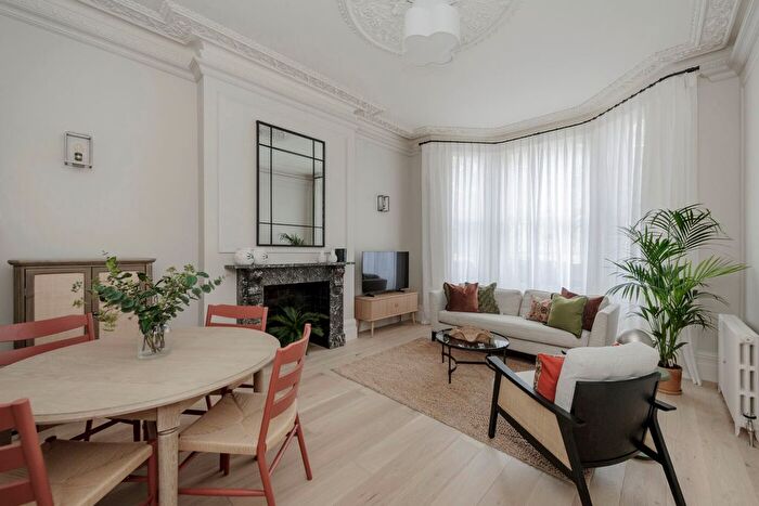 1 Bedroom Flat To Rent In Philbeach Gardens, Earls Court, SW5