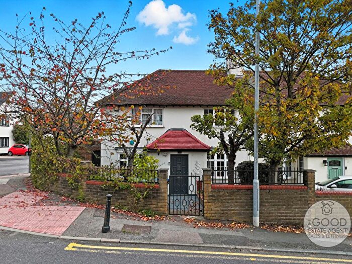 4 Bedroom Semi-Detached House For Sale In Roding Lane, Buckhurst Hill, IG9