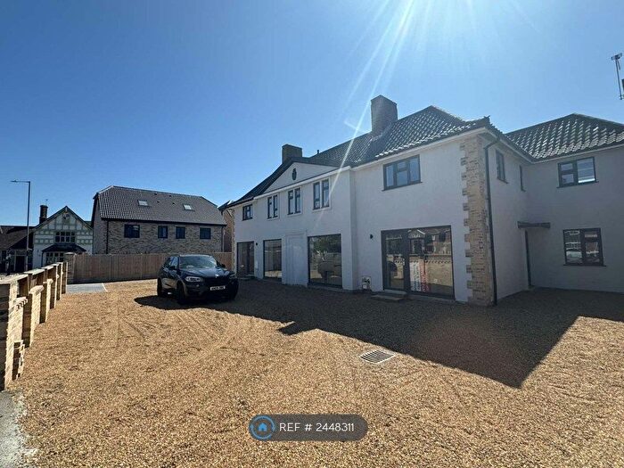 2 Bedroom Flat To Rent In High Street, Caister-On-Sea, Great Yarmouth, NR30