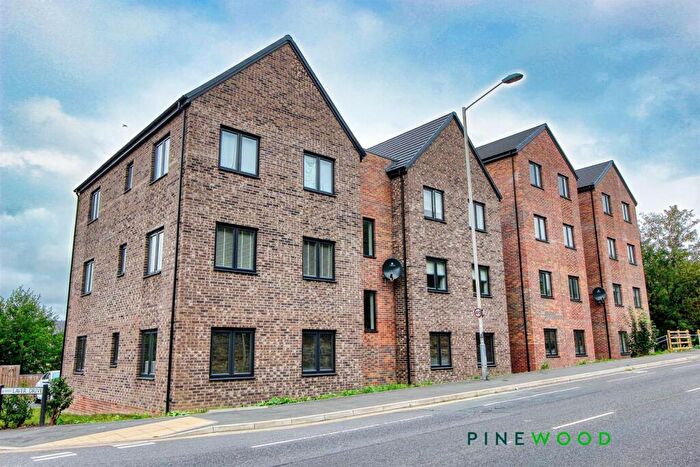 2 Bedroom Apartment For Sale In Laver Drive, Tapton, Chesterfield, Derbyshire, S41