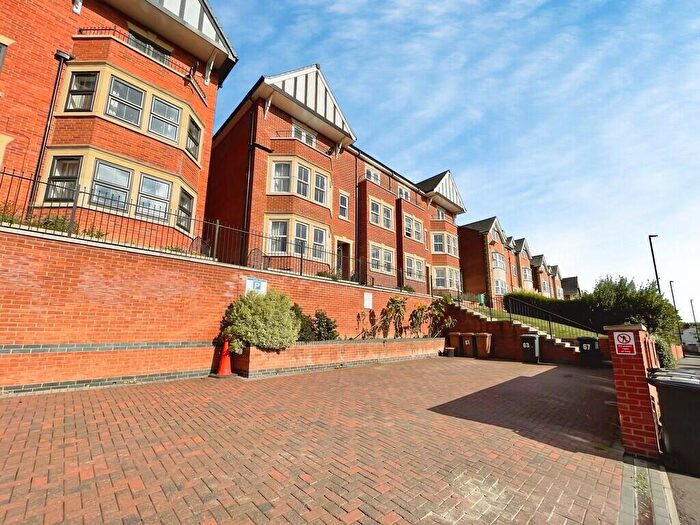 4 Bedroom Town House To Rent In Yarborough Road, Lincoln, LN1