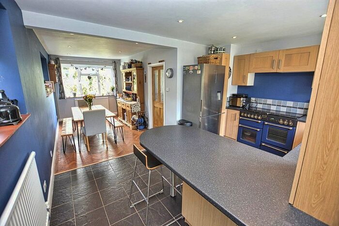 4 Bedroom Detached House To Rent In Great Tattenhams, Epsom, Surrey., KT18