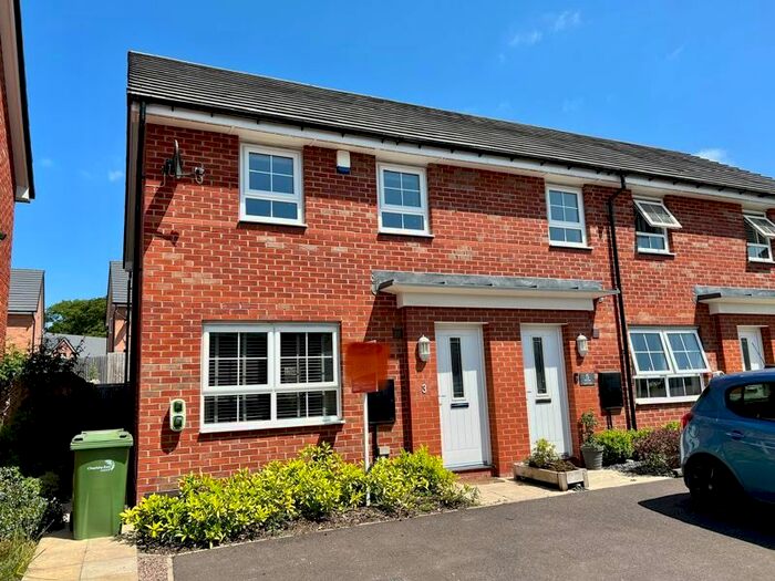 3 Bedroom Mews To Rent In Pine Way, Somerford, Congleton, CW12