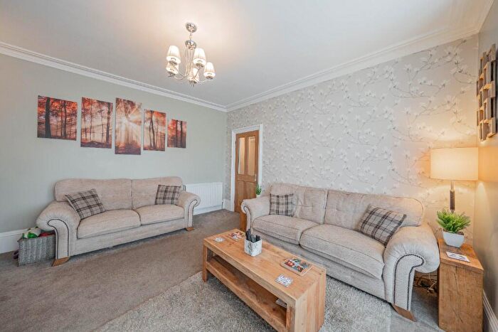 4 Bedroom End Of Terrace House For Sale In Park Terrace, Dunston, Gateshead, Tyne And Wear, NE11