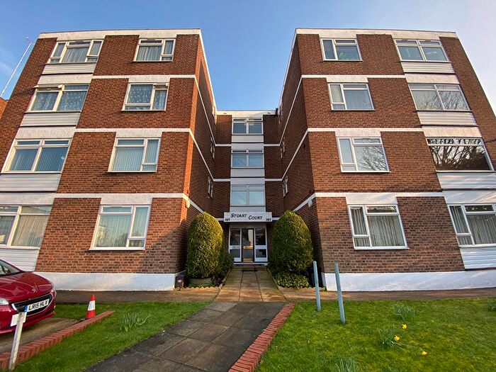 1 Bedroom Flat To Rent In Nether Street, Finchley Central, N3