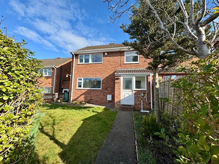 3 Bedroom Semi-Detached House To Rent In Knapp Way, Malvern, WR14