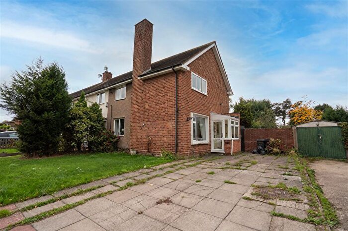 3 Bedroom End Terrace House For Sale In Gressel Lane, Birmingham, B33