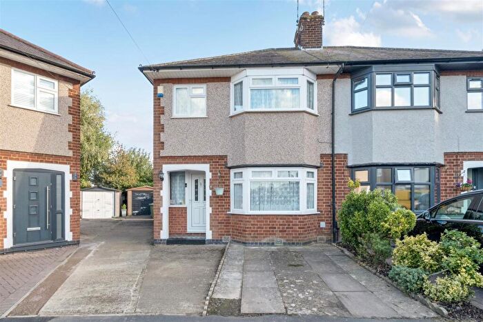 3 Bedroom Semi Detached House For Sale In Willoughby Place, Rugby, CV22