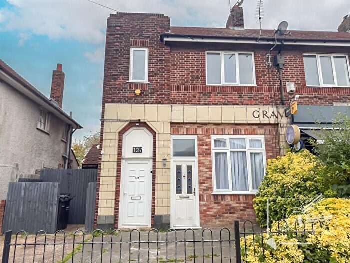3 Bedroom Flat To Rent In Central Avenue, Gravesend, DA12