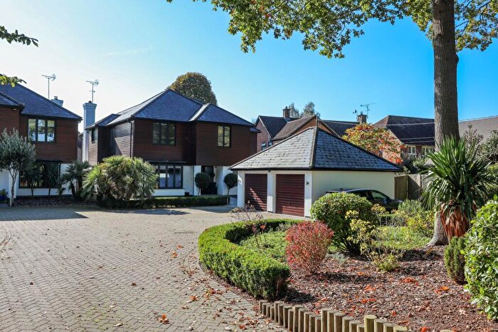 5 Bedroom Detached House For Sale In Folders Lane, Burgess Hill, RH15