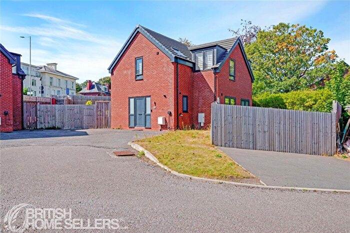 4 Bedroom Detached House For Sale In Gibson House Drive, Wallasey, Merseyside, CH44
