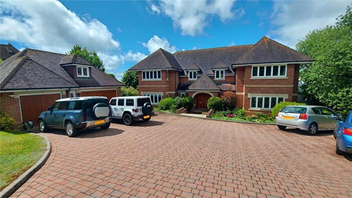 6 Bedroom Detached House For Sale In Harvest Hill, Bourne End, Buckinghamshire, SL8