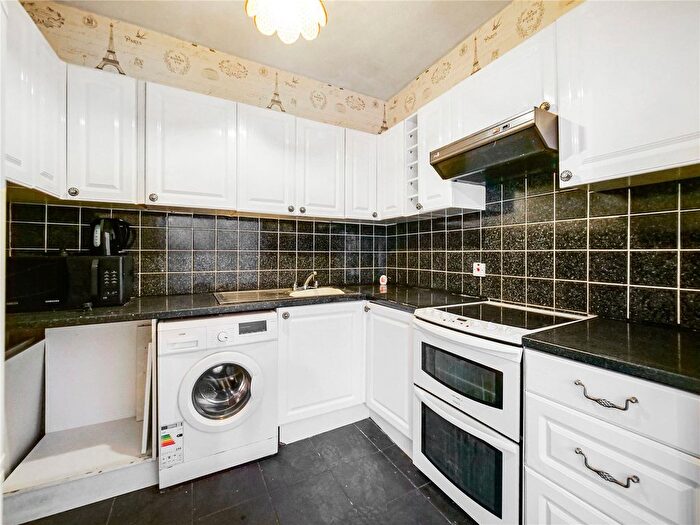 1 Bedroom Flat For Sale In Old Sneddon Street, Paisley, Renfrewshire, PA3