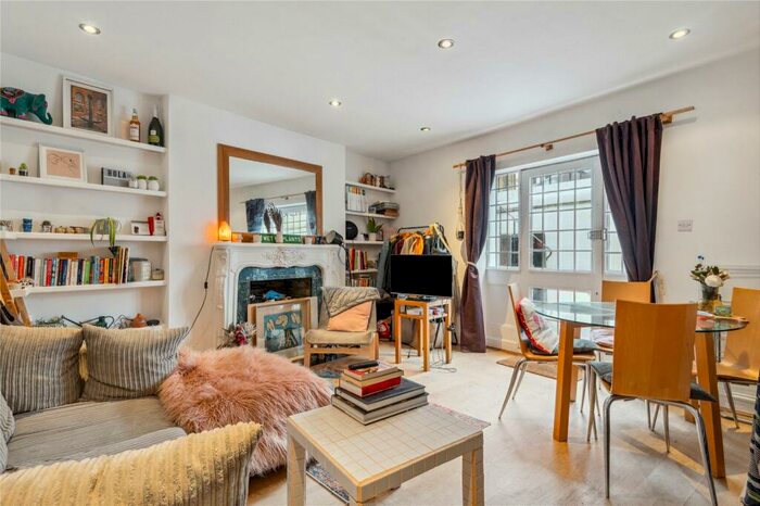 2 Bedroom Apartment To Rent In Ifield Road, London, SW10