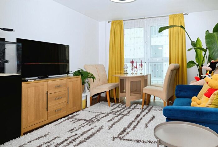 1 Bedroom Flat For Sale In Fratton Way, Southsea, PO4