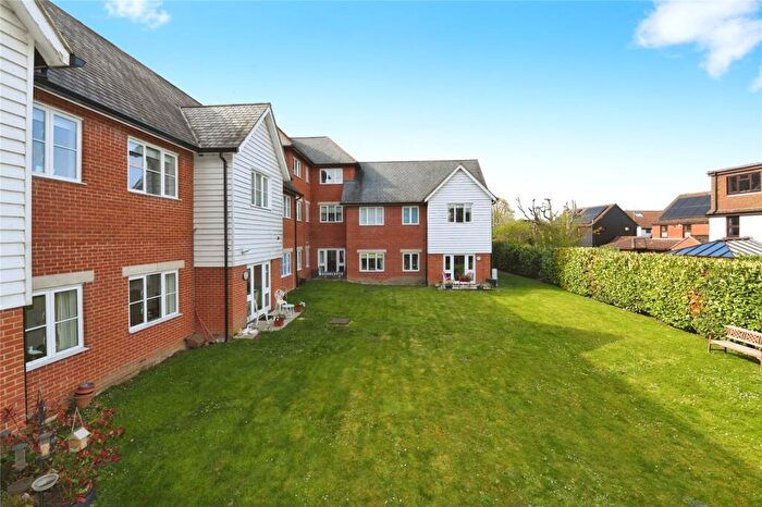2 Bedroom Flat For Sale In Ongar Road, Brentwood, Essex, CM15