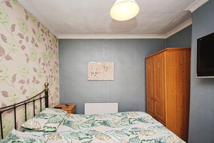 3 Bedroom Terraced House For Sale In Ridgeway Road, Bristol, Somerset, BS16