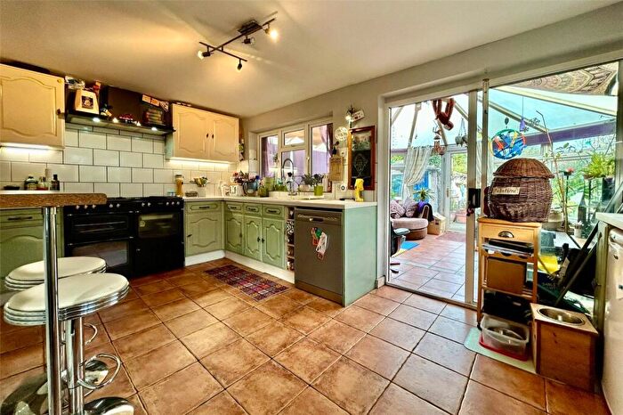 4 Bedroom Detached House For Sale In Coleford Bridge Road, Mytchett, Camberley, Surrey, GU16