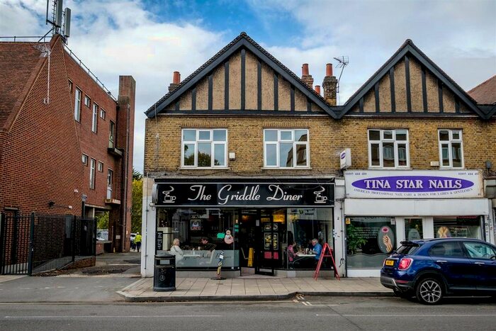 2 Bedroom Flat To Rent In Station Road, West Drayton UB7