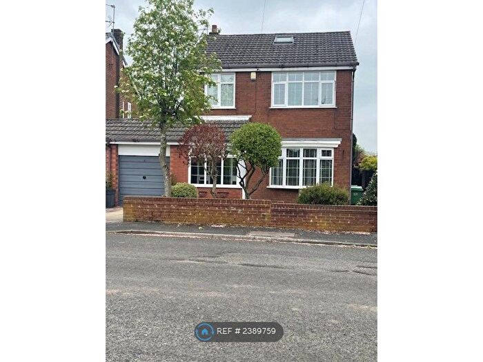 4 Bedroom Detached House To Rent In Hartshead Crescent, Manchester, M35