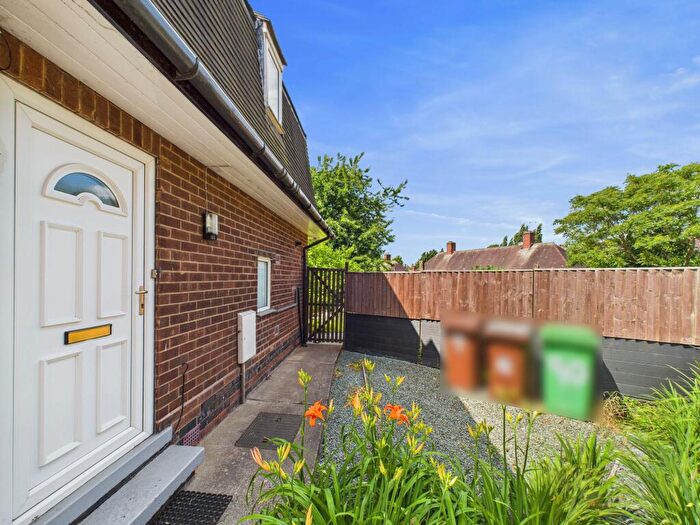 3 Bedroom End Of Terrace House For Sale In Andover Road, Nottingham, NG5