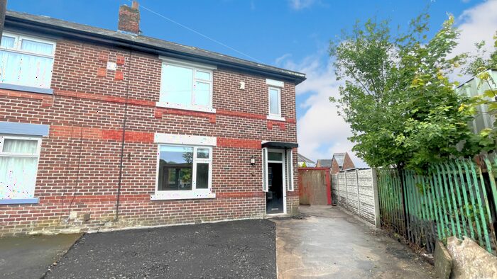 3 Bedroom Semi-Detached House To Rent In Clifton Grove, Preston, PR1