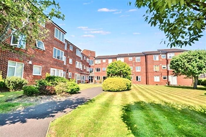 2 Bedroom Retirement Property To Rent In Poole Park, BH15