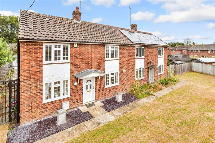 2 Bedroom Semi Detached House For Sale In The Weavers, Headcorn, Ashford, Kent, TN27