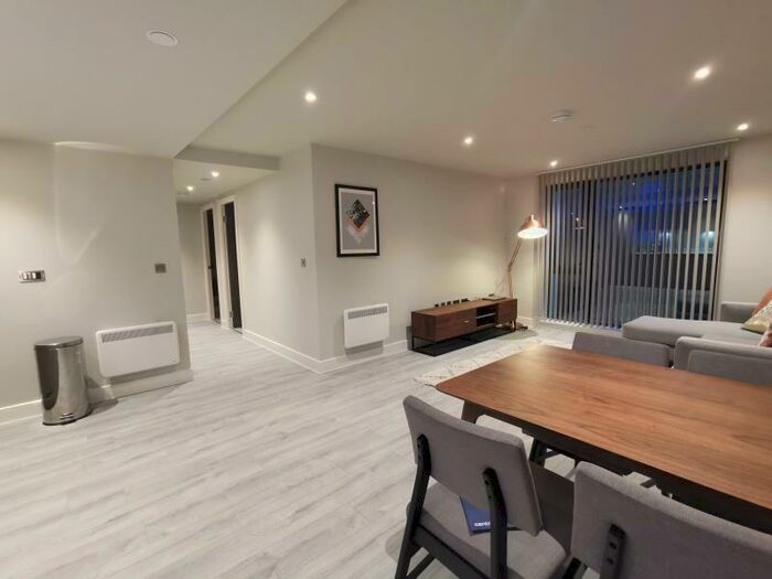 2 Bedroom Apartment To Rent In St Martins Place, Broad Street, B15