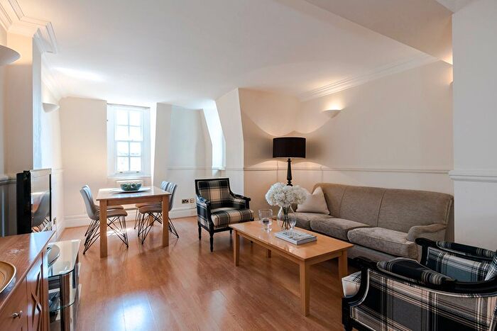 2 Bedroom Flat To Rent In Baker Street, Marylebone, London, W1U