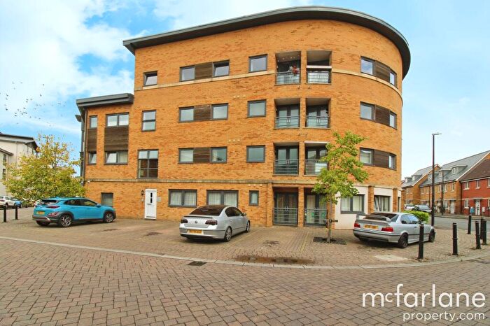 3 Bedroom Apartment For Sale In Pasteur Drive, Swindon, SN1