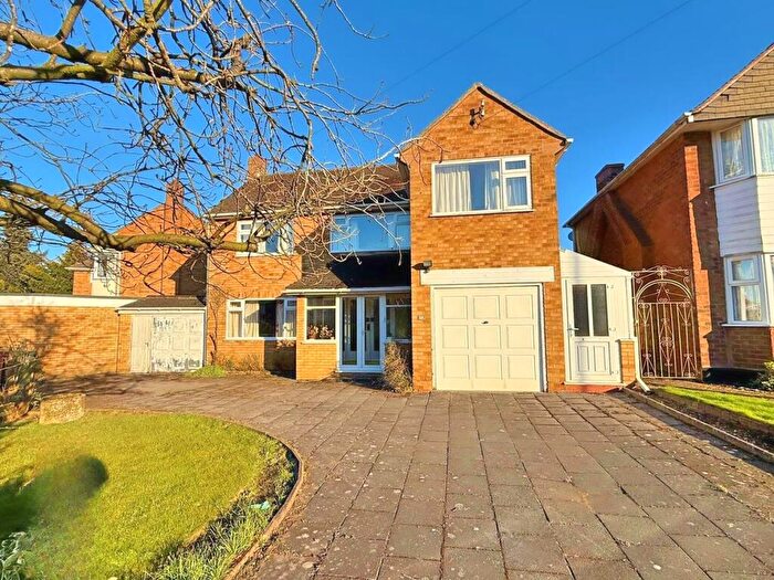 3 Bedroom Detached House For Sale In Egerton Road, Streetly, Sutton Coldfield, B74