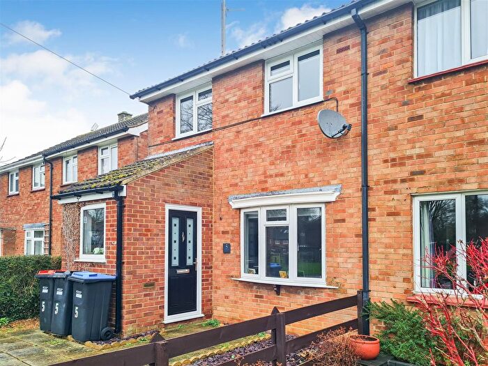 3 Bedroom Semi-Detached House For Sale In Ousebank Way, Stony Stratford, Milton Keynes, MK11