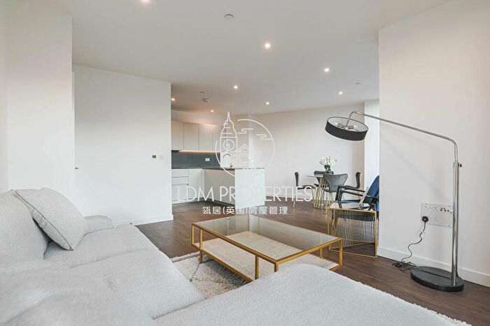 2 Bedroom Apartment To Rent In (August Move-in) Hartingtons Court, Woodberry Down, N4